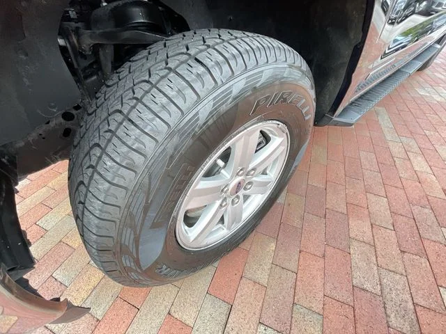 Used 2023 Blue Ford XLT image 28