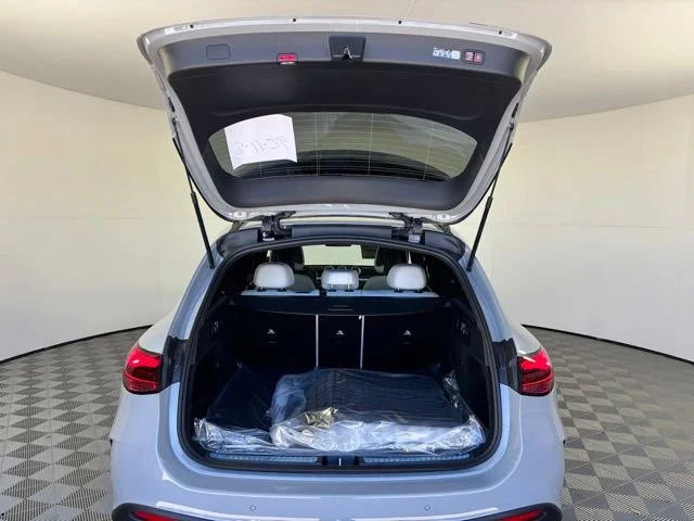 New 2026 MANUFAKTUR Alpine Grey Mercedes-Benz GLC 300 image 77