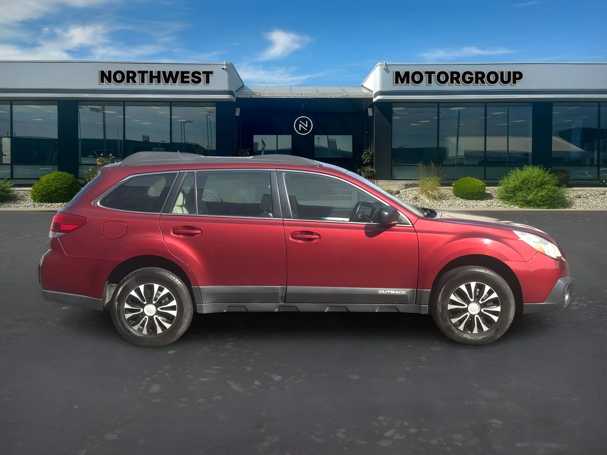 Used 2013 Venetian Red Pearl Subaru 2.5i image 8