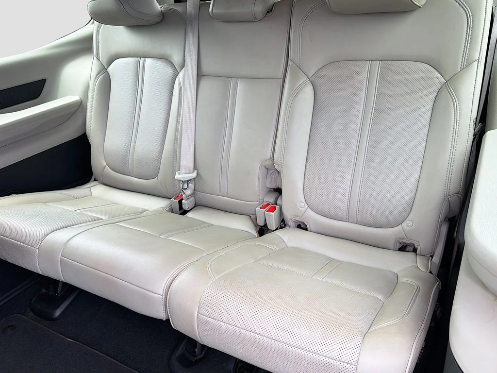 Used 2022 Diamond Black Jeep Series III image 27