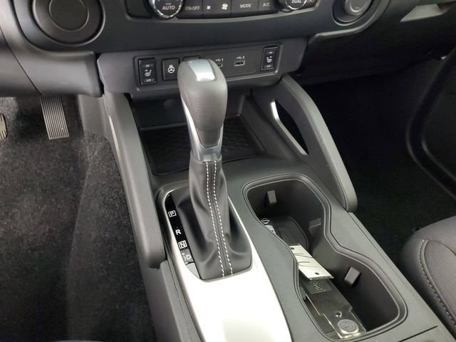 New 2026 Glacier White Nissan Crew Cab SV image 17