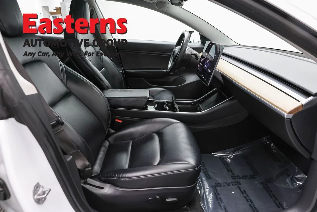 Used 2018 White Tesla Long Range image 18