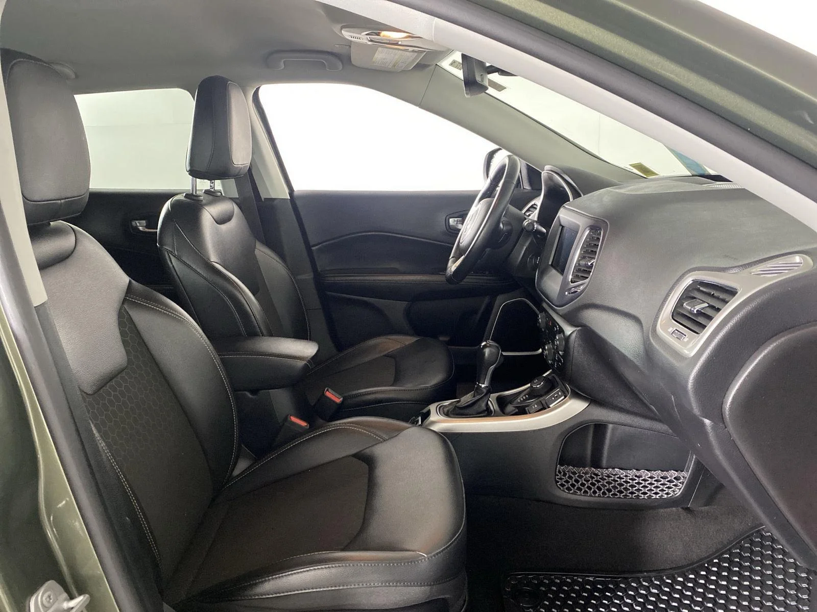 Used 2021 Olive Green Pearlcoat Jeep Latitude image 36