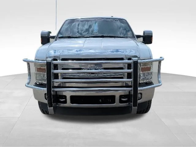 Used 2010 White Ford Lariat image 8