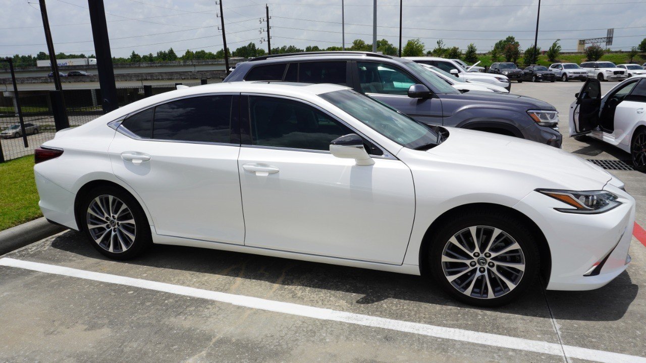 Certified Used 2021 EMINENT WHITE PEARL Lexus ES 350 image 4