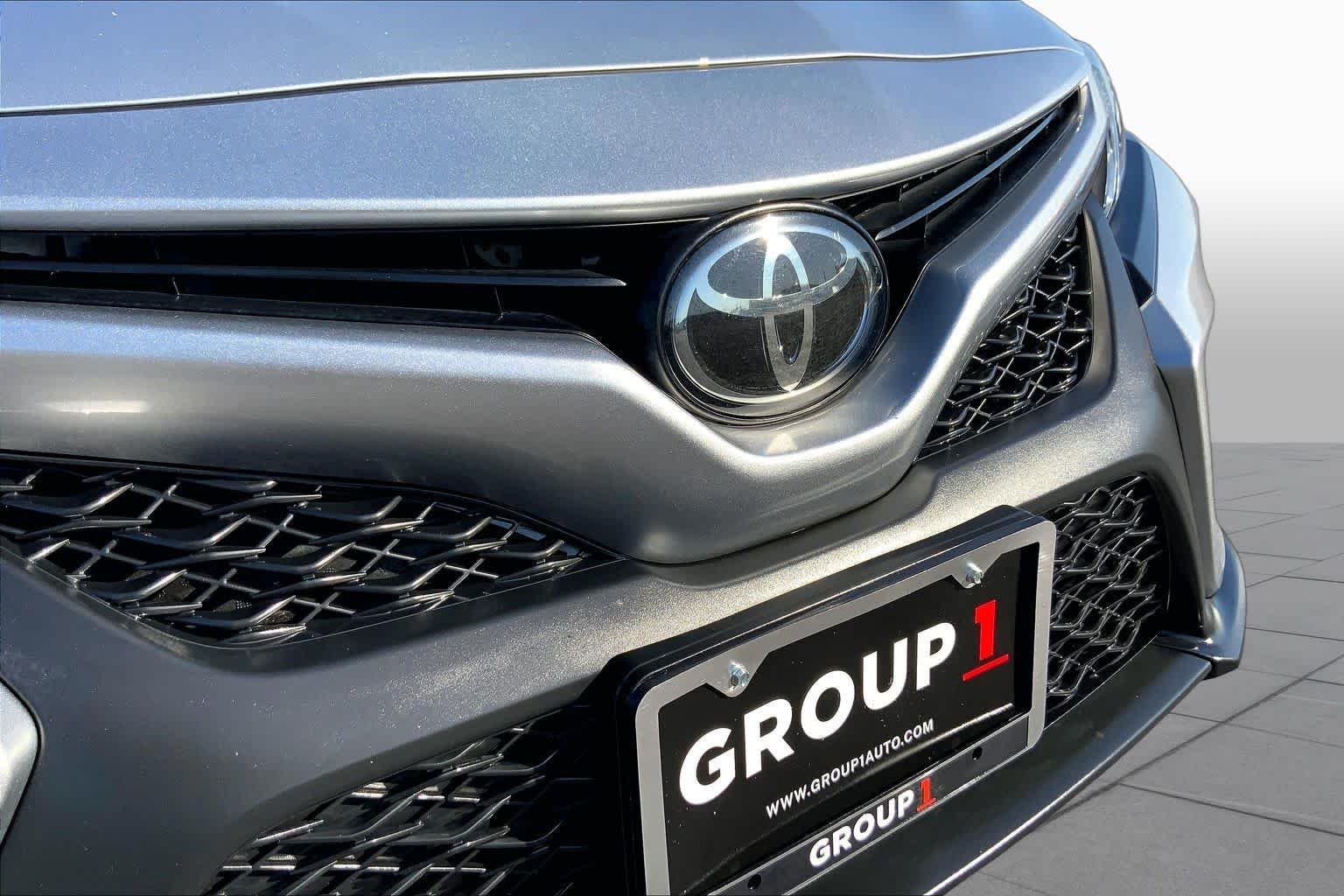 Used 2020 Celestial Silver Metallic Toyota SE image 29