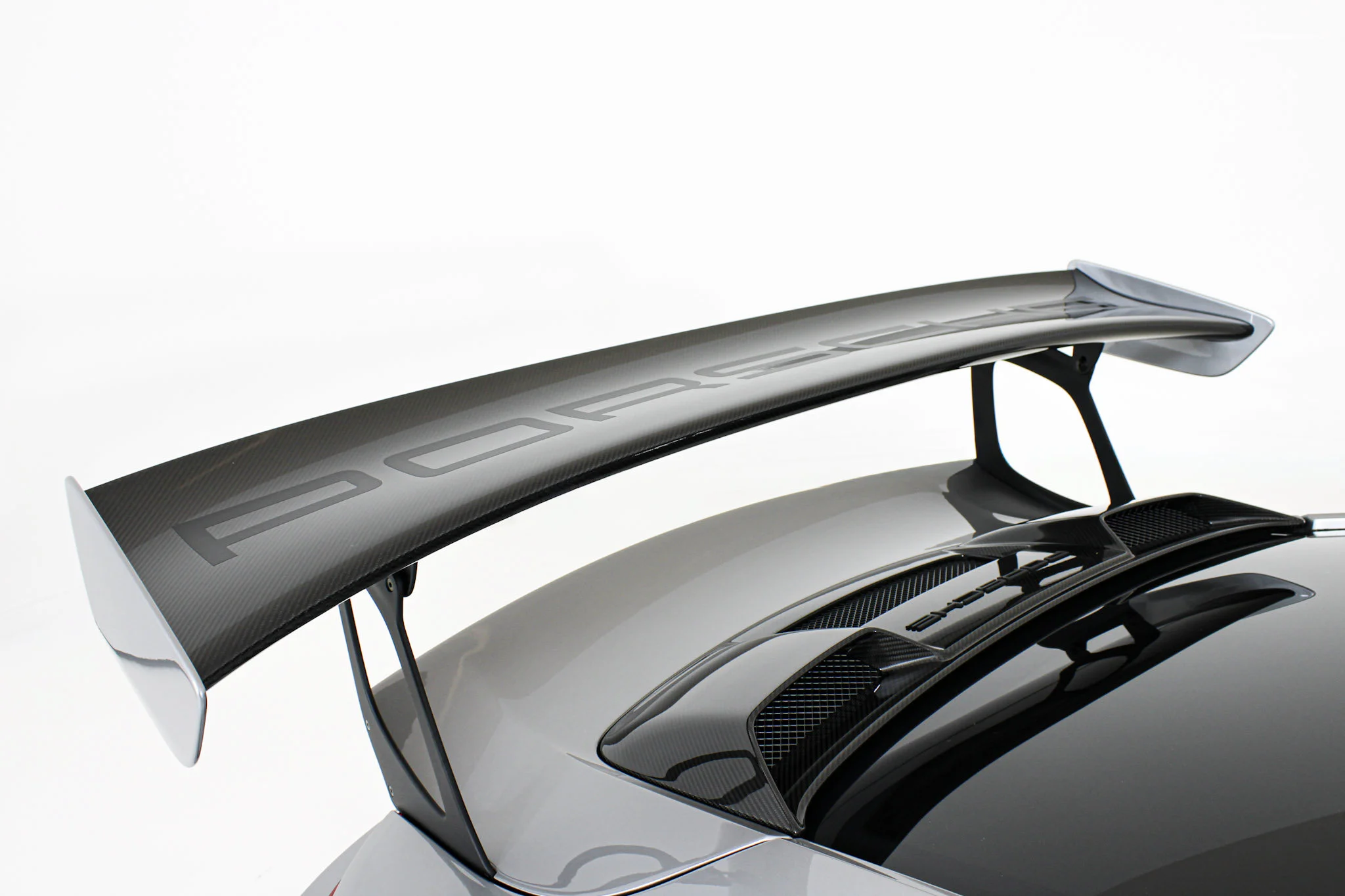 Used 2018 Silver Porsche GT2 RS Coupe image 59