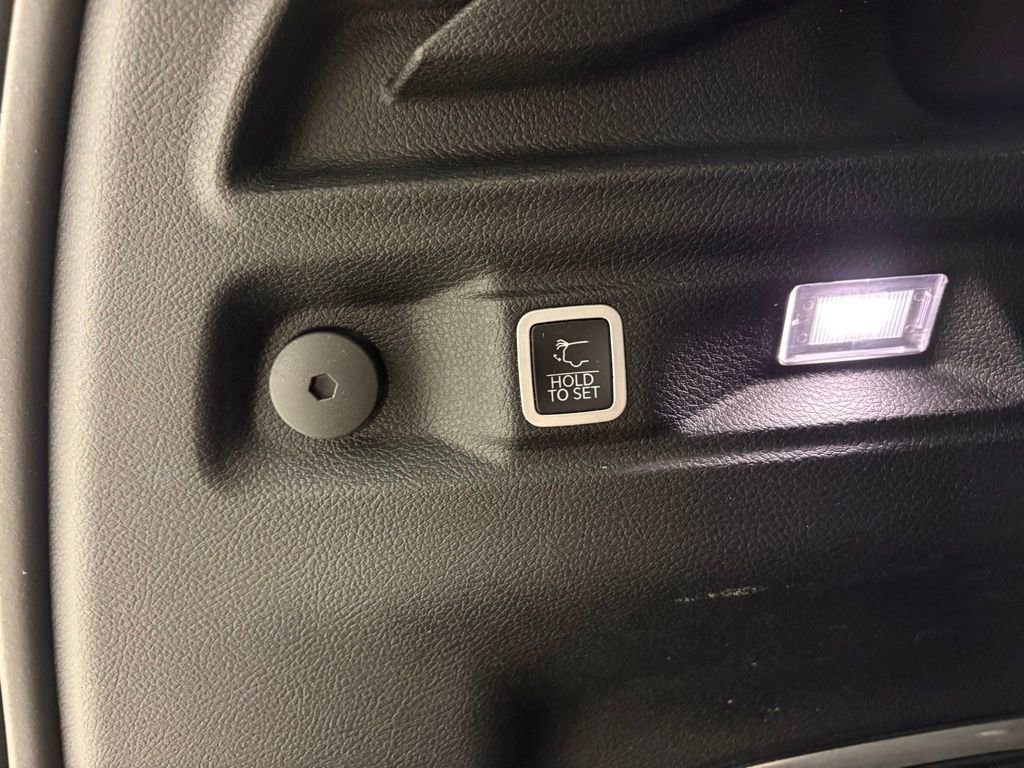 Used 2021 White Jeep Limited 4x4 image 45