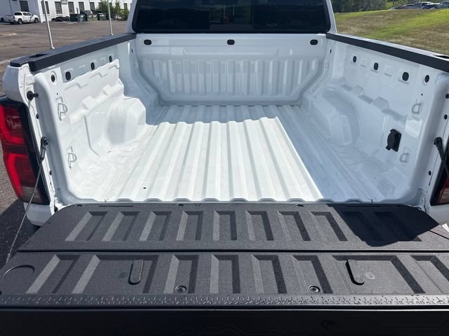 New 2026 Summit White Chevrolet Z71 image 23