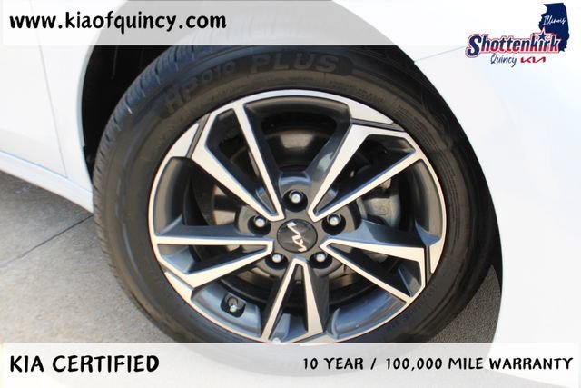 Used 2024 White_pearl Kia LXS image 6