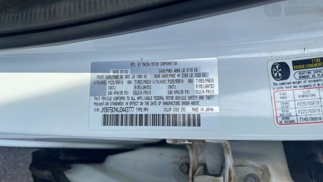 Used 2018 White Mazda Touring image 29