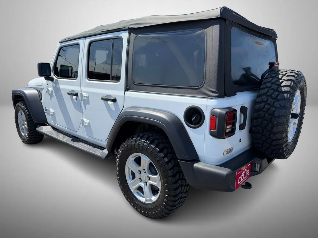 Used 2018 White Jeep Unlimited Sport S image 4