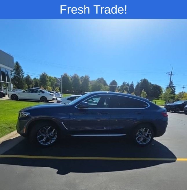 Certified Used 2025 Phytonic Blue Metallic BMW xDrive30i image 14