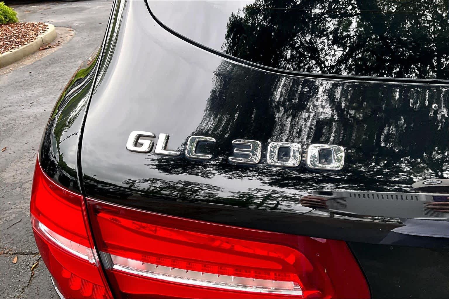 Used 2019 Black Mercedes-Benz GLC 300 image 31