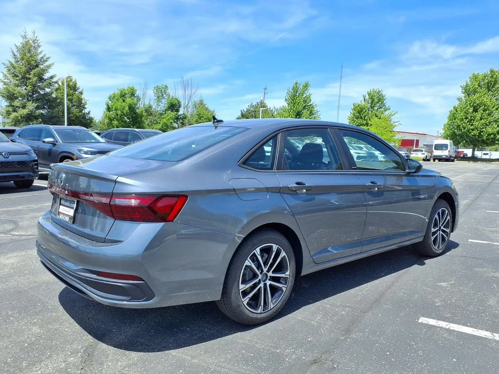 New 2026 Platinum Gray Metallic Volkswagen 1.5T Sport image 2