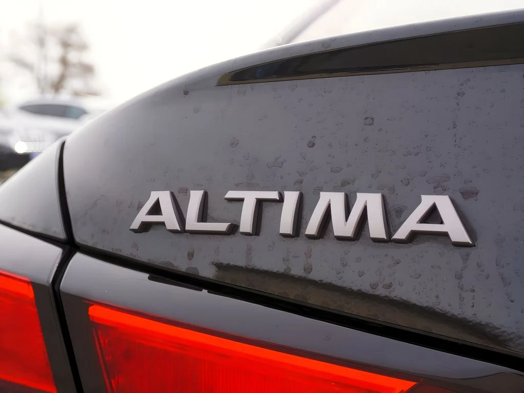 2025 Nissan Altima SV - Photo 13