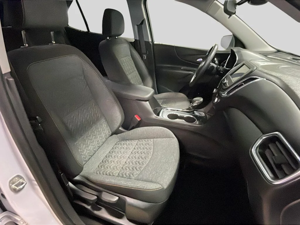 Used 2022 Summit White Chevrolet LT image 16