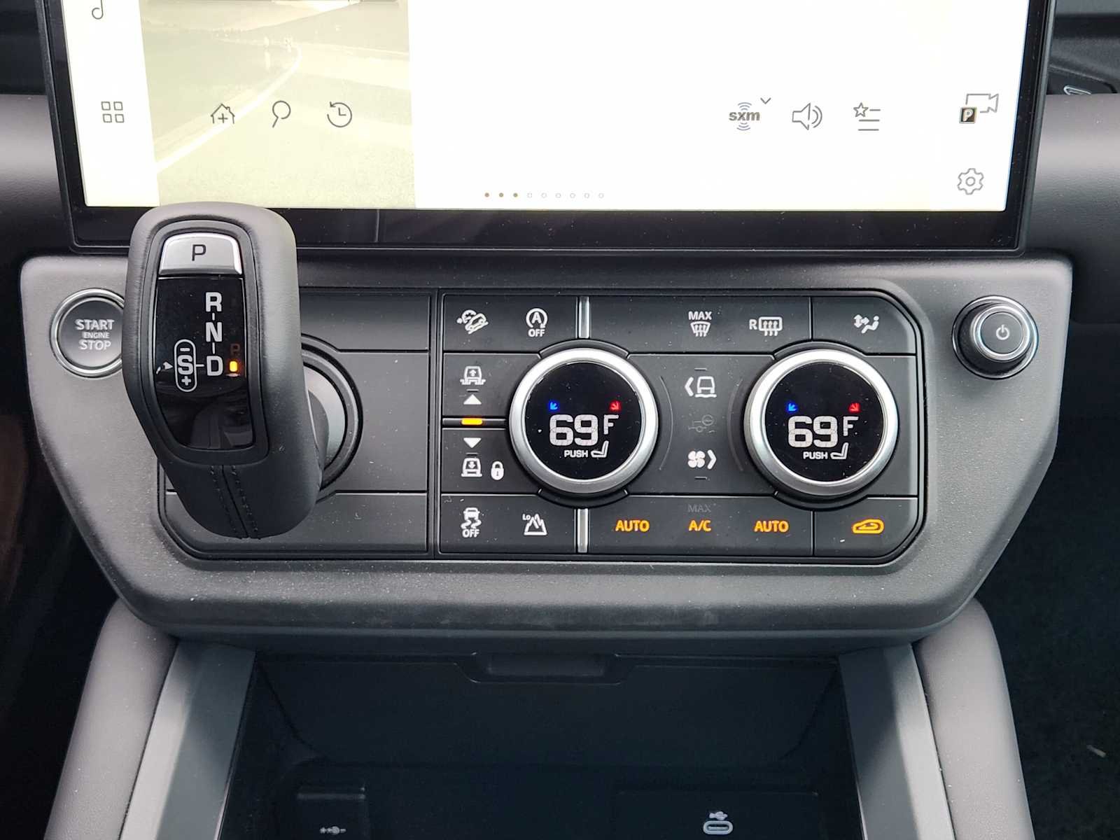 2026 Land Rover Defender X-Dynamic SE - Photo 18
