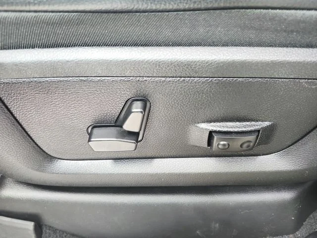 Used 2023 White Ram Laramie image 20