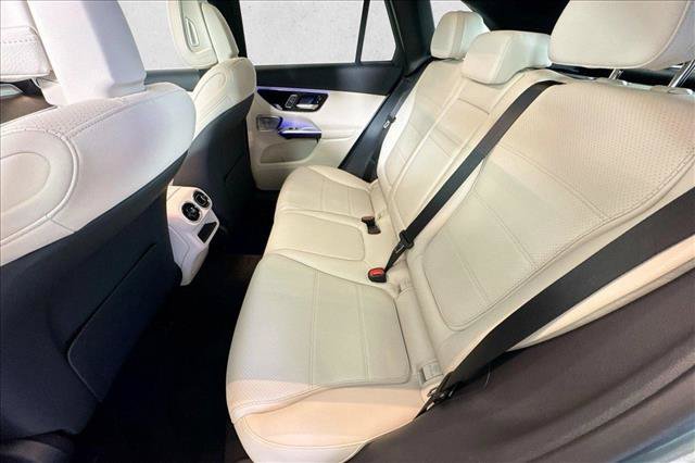 New 2026 Verde Silver Metallic Mercedes-Benz GLC 300 image 52
