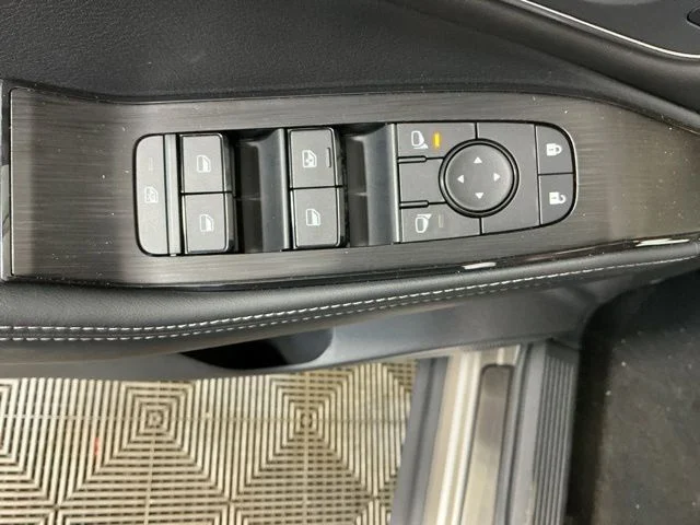 New 2026 Silver Nissan Platinum image 10
