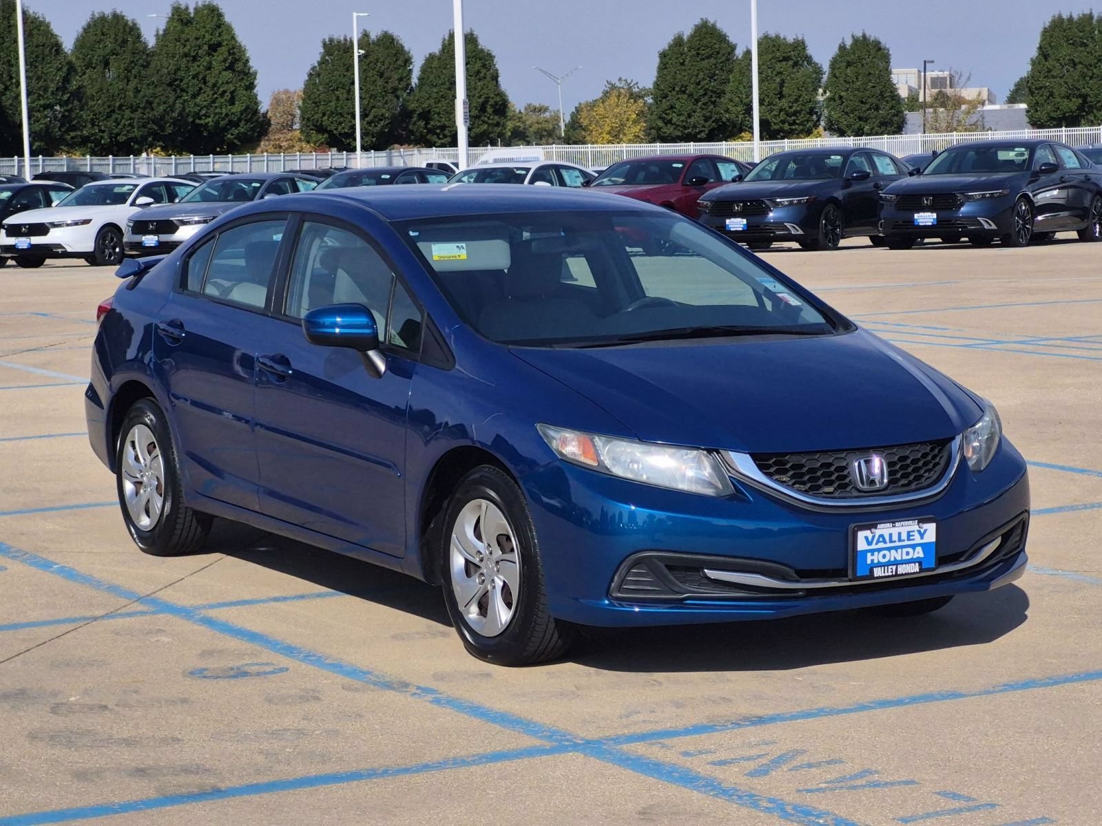 Used 2015 Dyno Blue Pearl Honda LX Sedan image 4