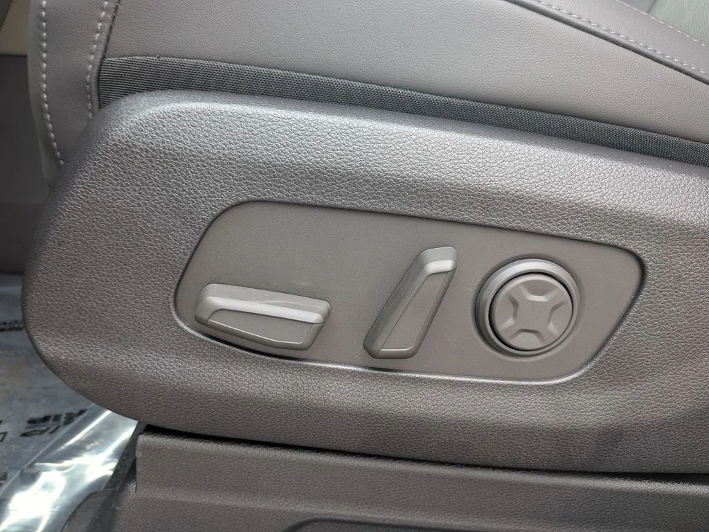 2026 Kia Carnival EX - Photo 14