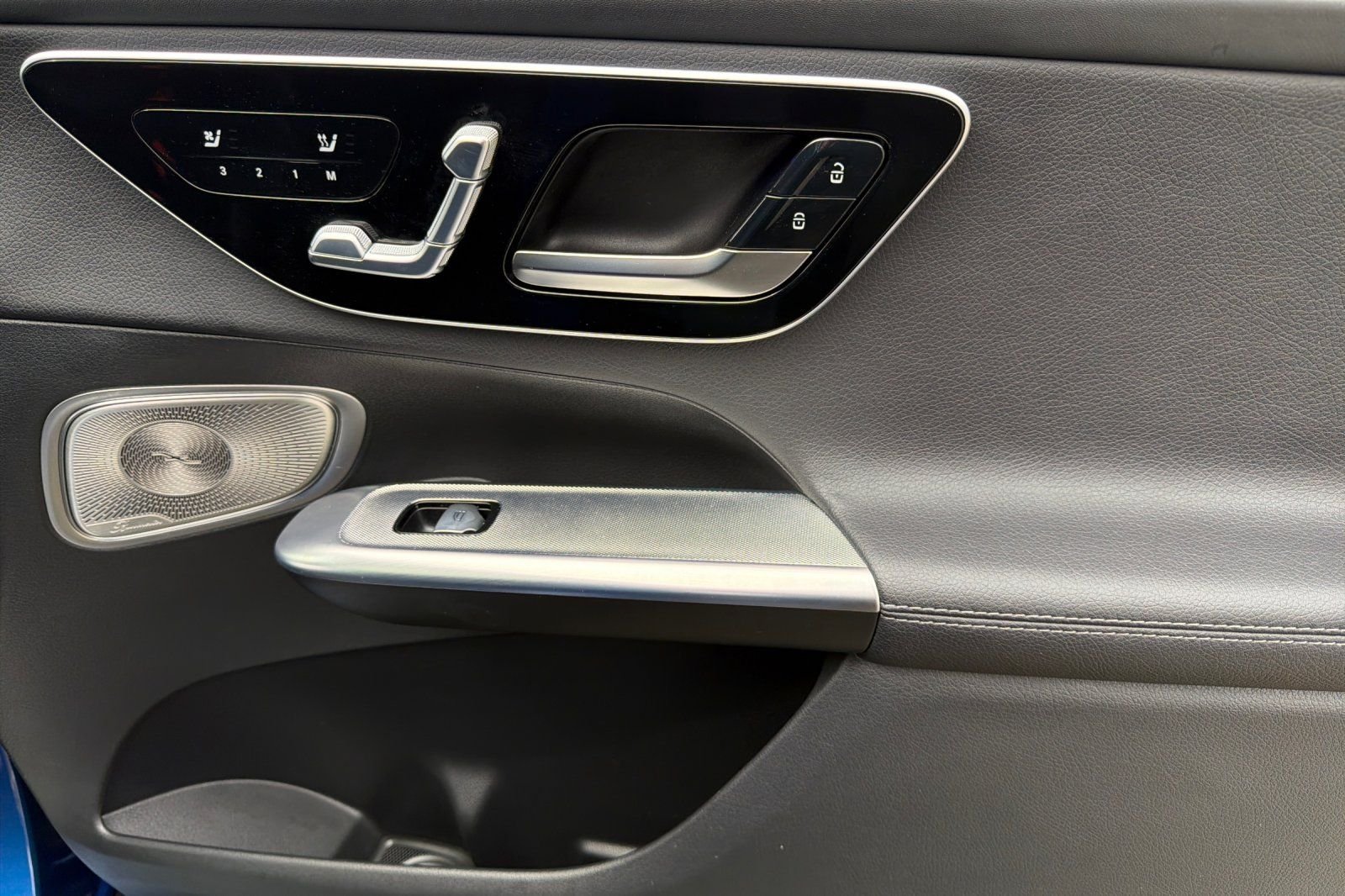 Used 2024 Blue Mercedes-Benz GLC 300 Coupe image 33