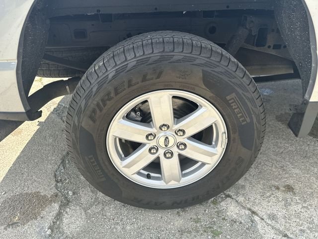 Used 2022 Silver Ford XLT image 46