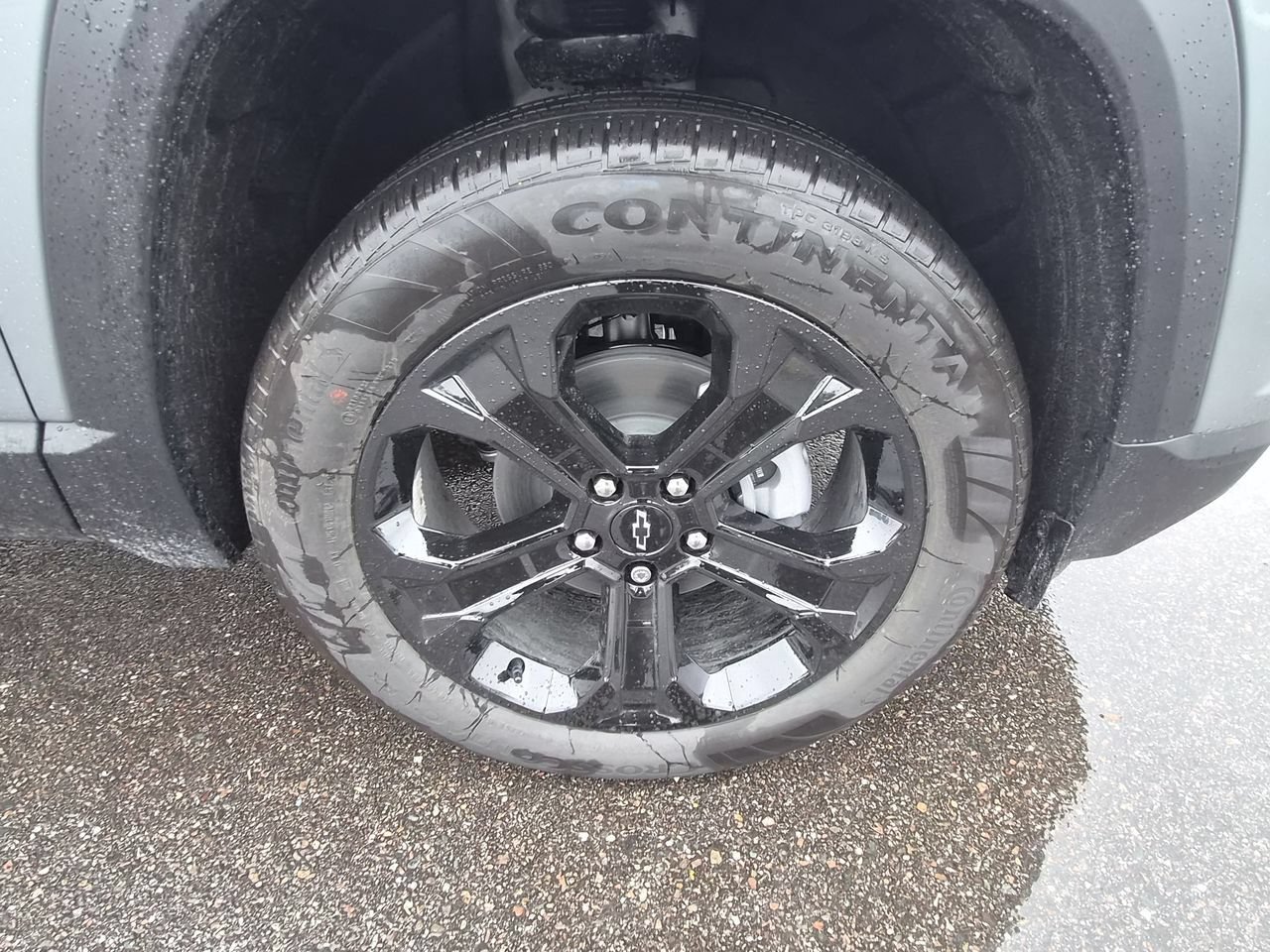 2027 Chevrolet Equinox LT - Photo 32