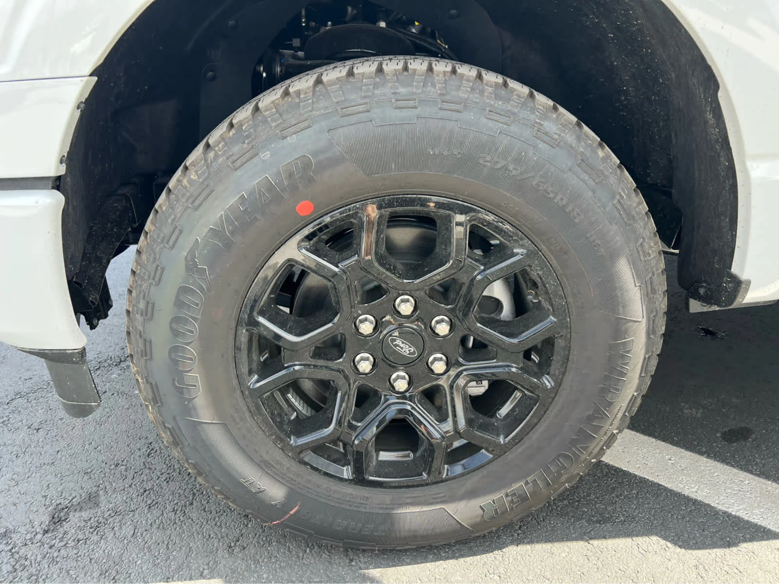 New 2026 Oxford White Ford XLT image 13