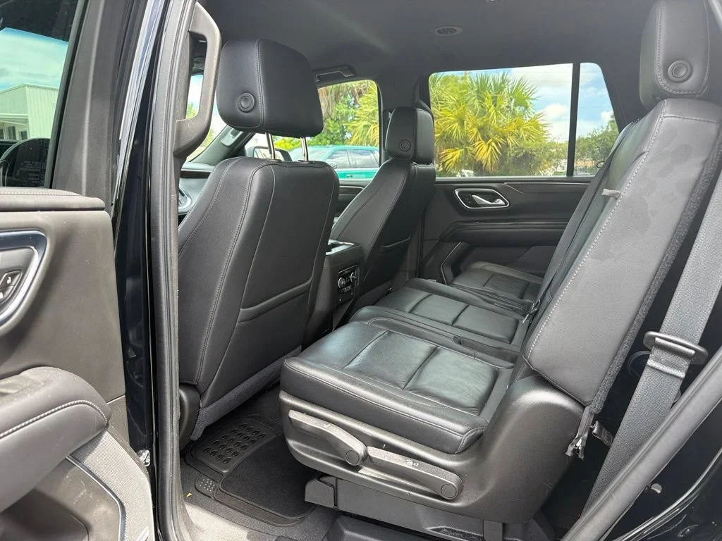 Used 2021 BLACK Chevrolet LT image 10