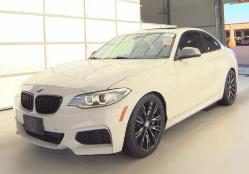 2015 BMW 2 Series M235i Coupe's photo