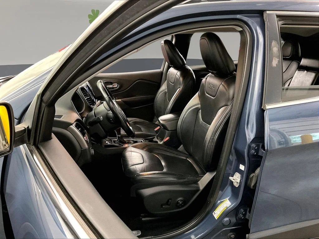 Used 2020 Blue Jeep Limited image 30