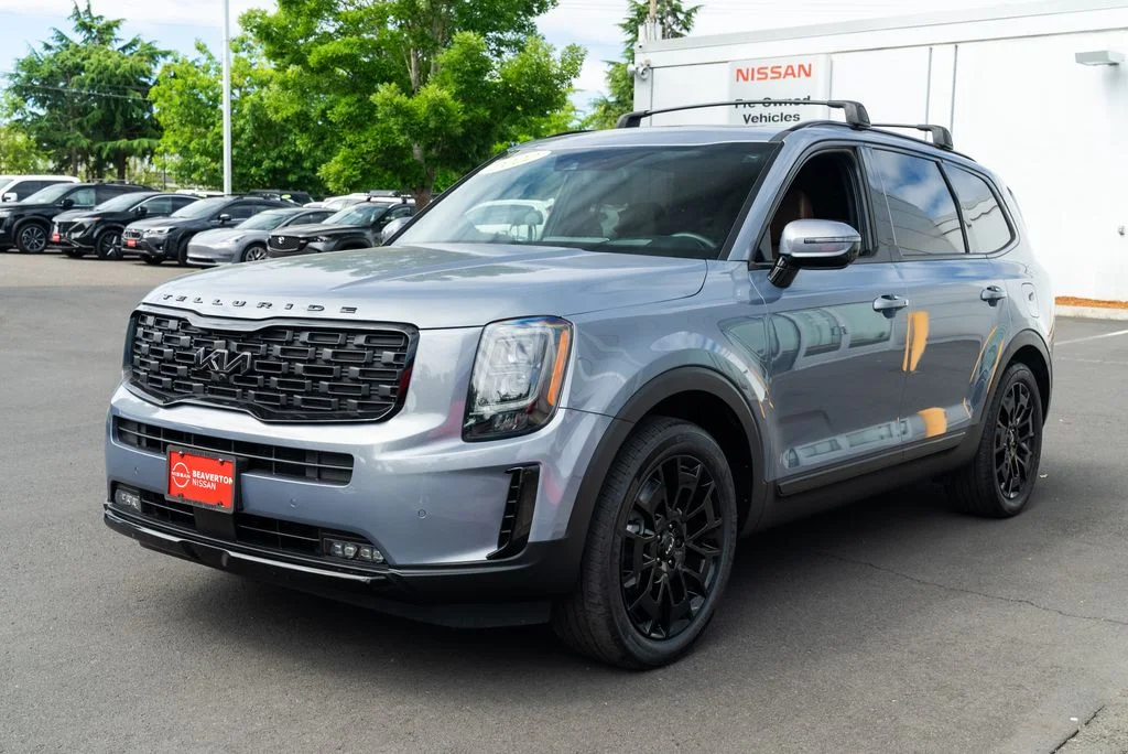 Used 2022 Silver Kia SX image 3