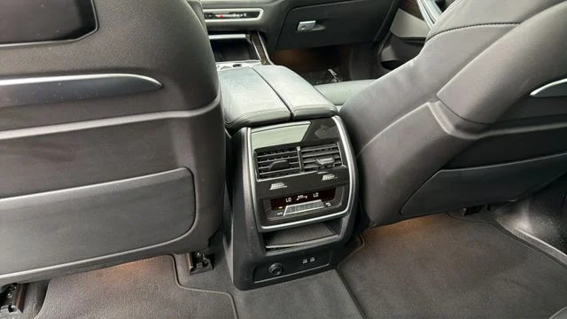 Used 2023 Black BMW xDrive40i image 23