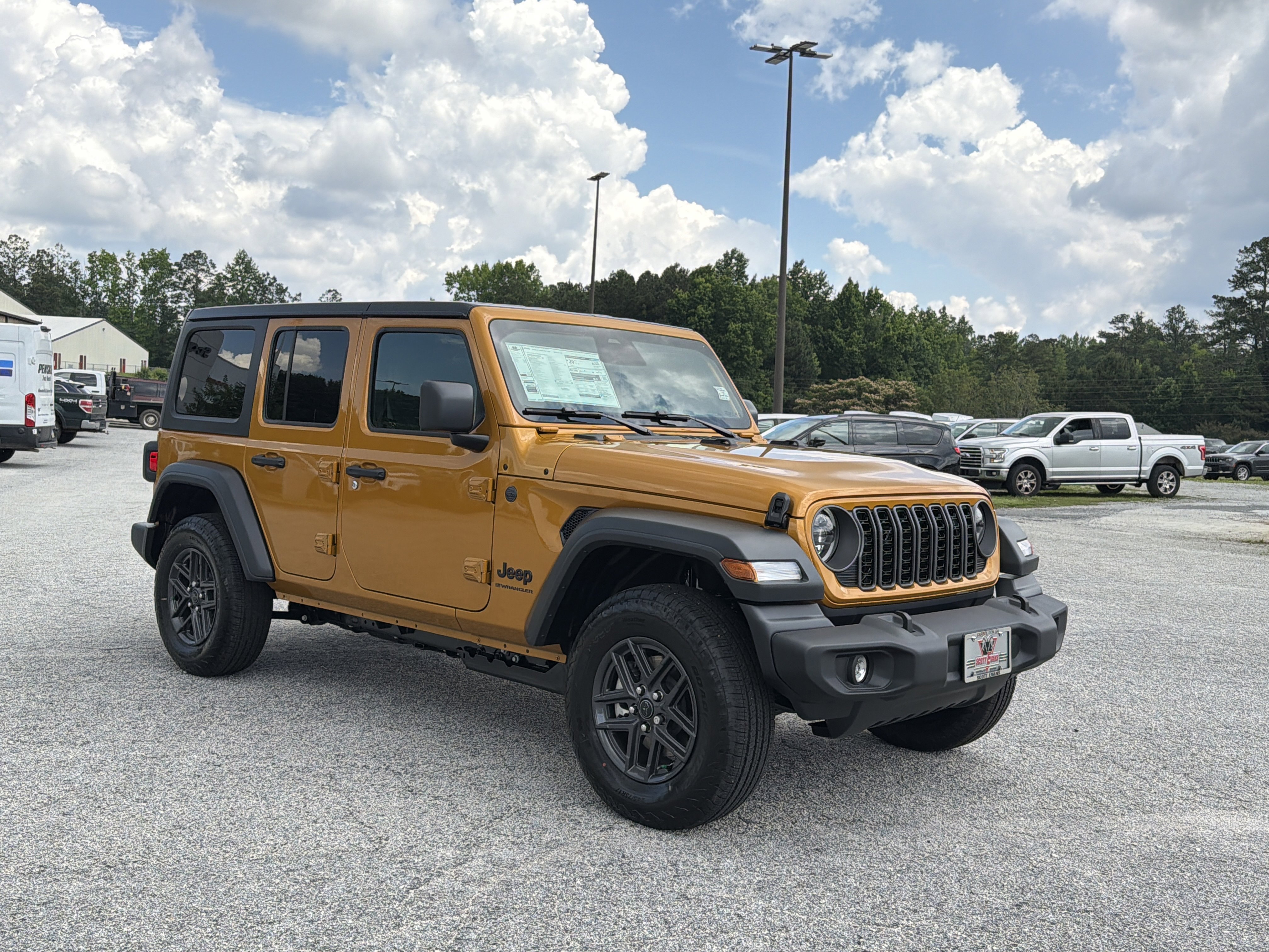 New 2026 Goldilocks Jeep Sport S image 2
