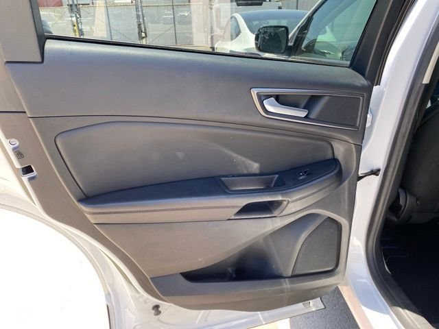 Used 2022 White Ford SE image 6