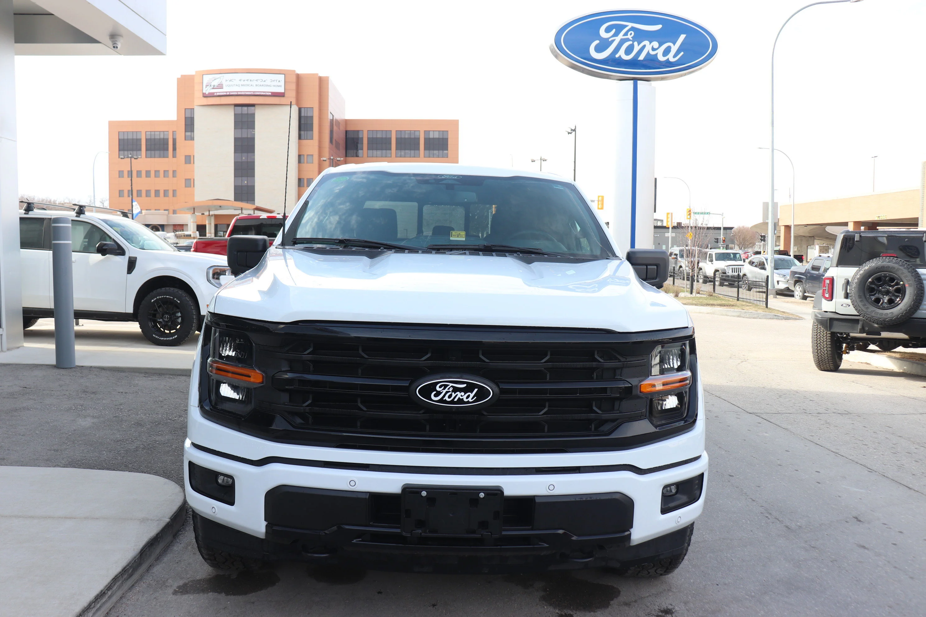 New 2026 OXFORD WHITE Ford XLT image 2