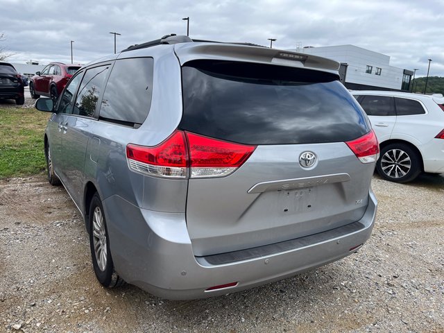 Used 2014 Silver Toyota  image 4