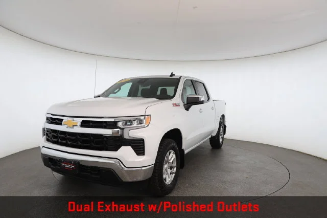 Used 2024 White Chevrolet LT image 37