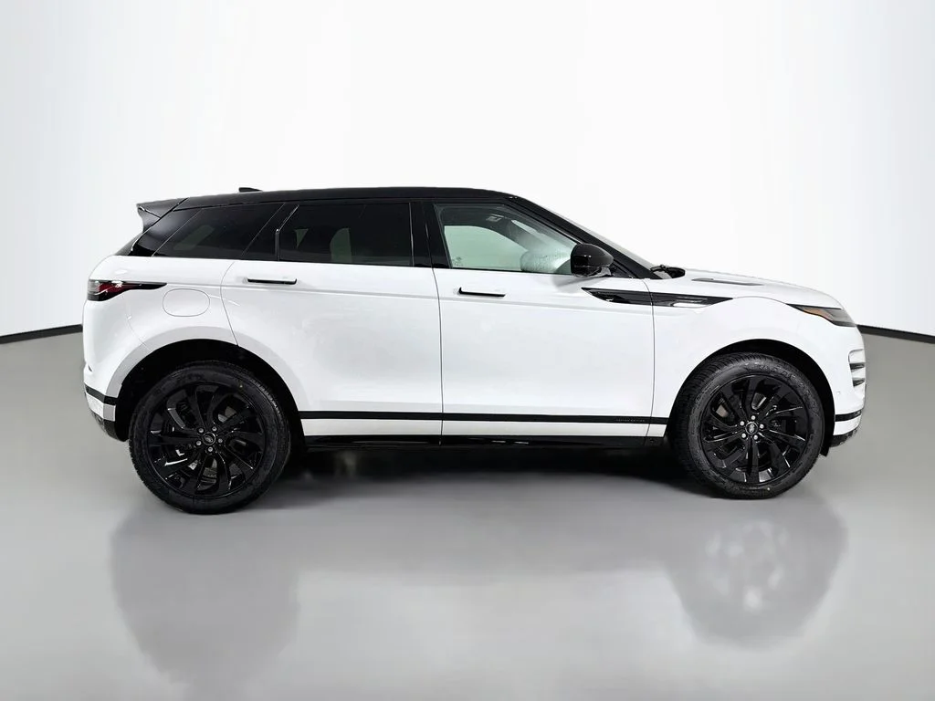 New 2026 Fuji White Land Rover Hoxton Edition image 4