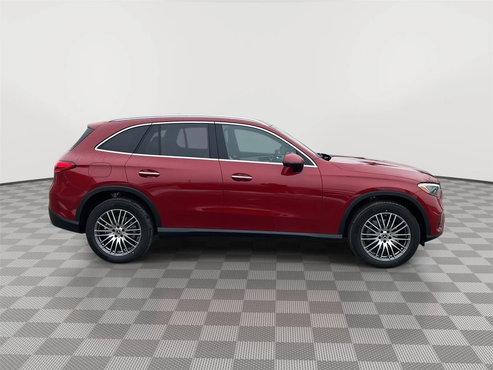 New 2026 MANUFAKTUR Patagonia Red Metallic Mercedes-Benz GLC 300 image 2