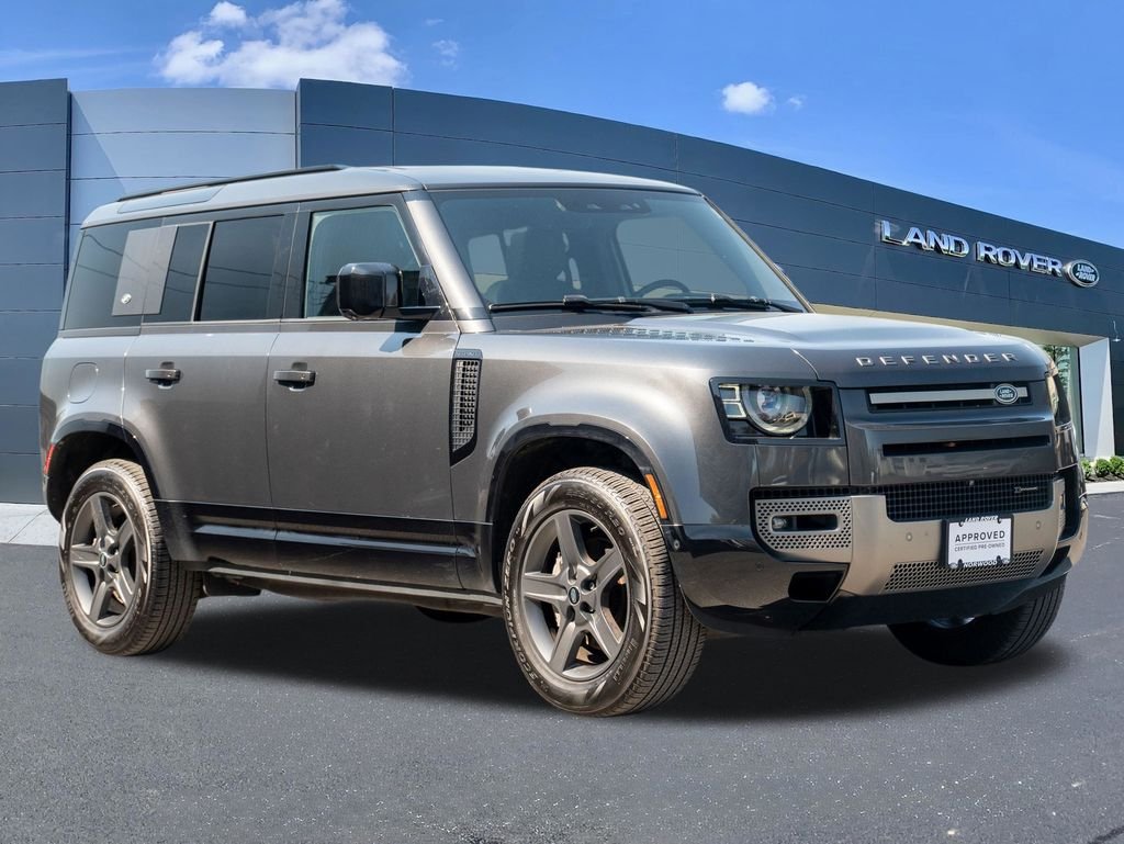 Used 2022 Gray Land Rover X-Dynamic SE image 3