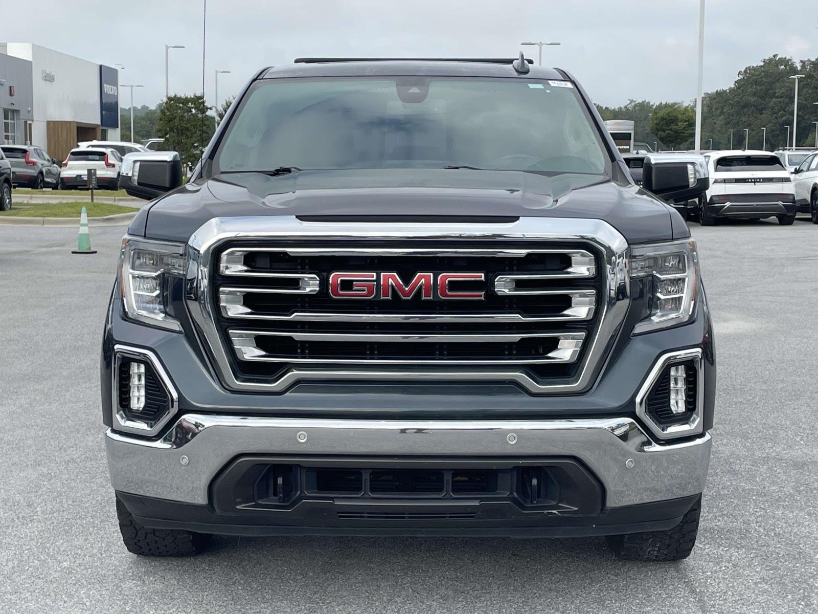 Used 2020 Dark Sky Metallic GMC SLT image 25