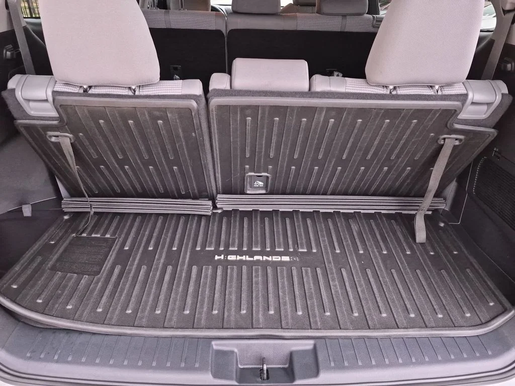Used 2023 Silver Toyota L image 39
