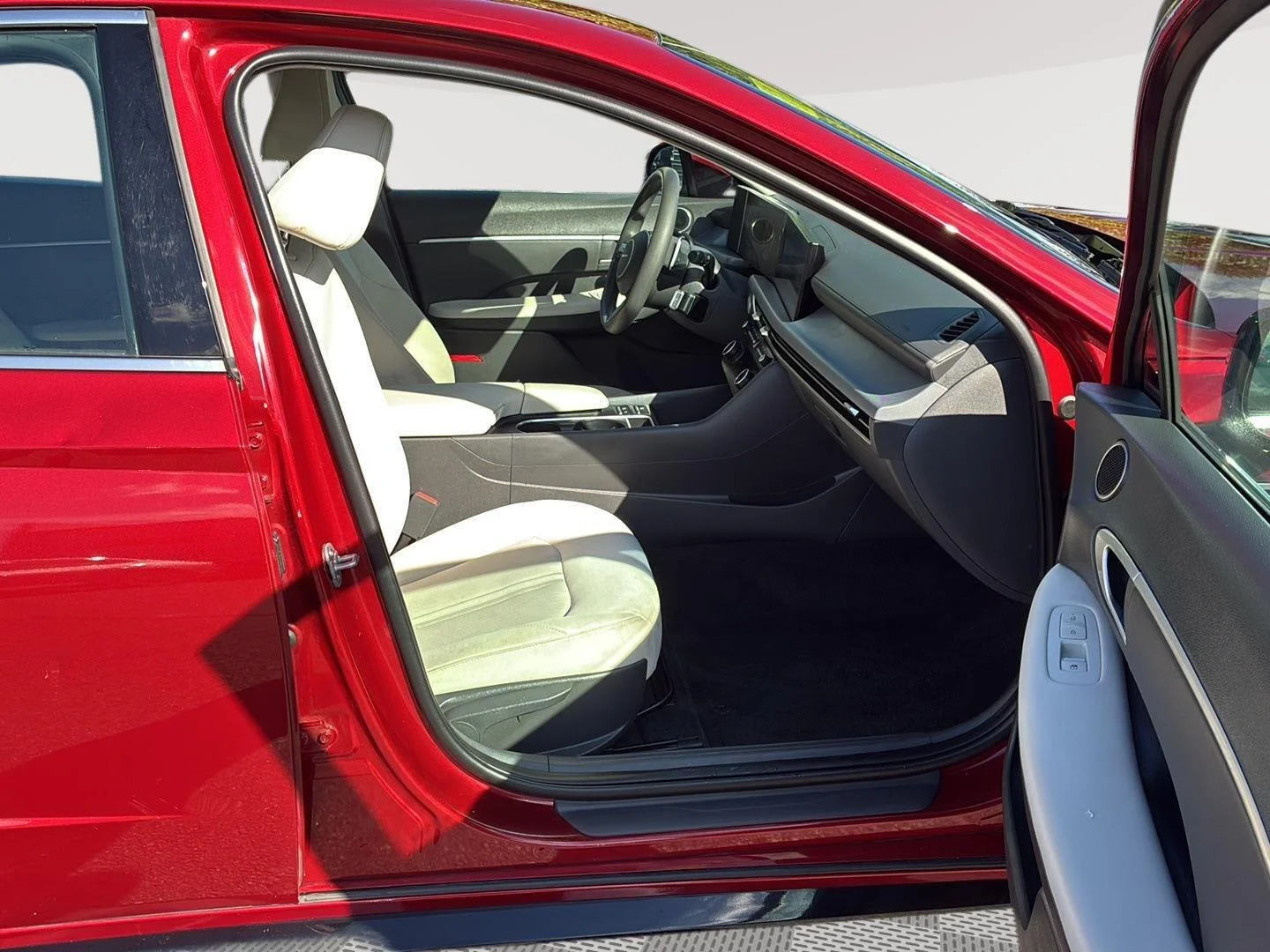 Certified Used 2025 Ultimate red Hyundai SEL image 11