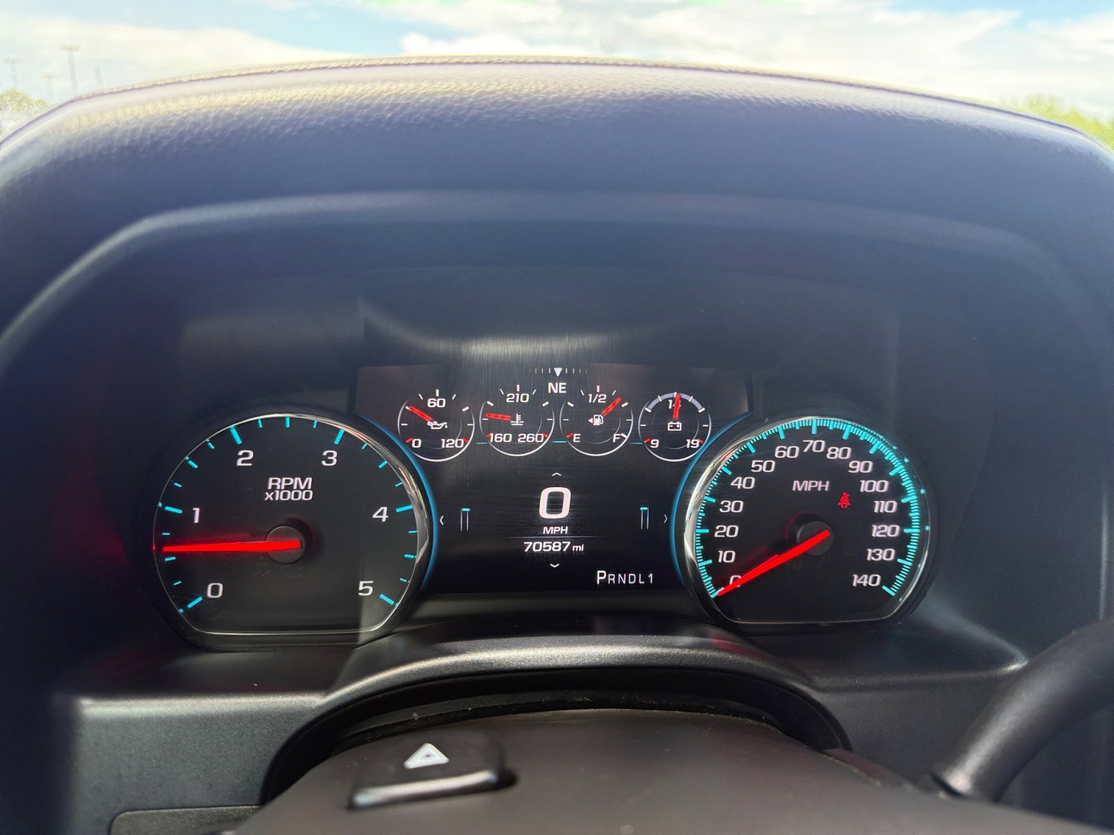 Used 2019 WHITE FROST TRICOAT GMC Denali image 2
