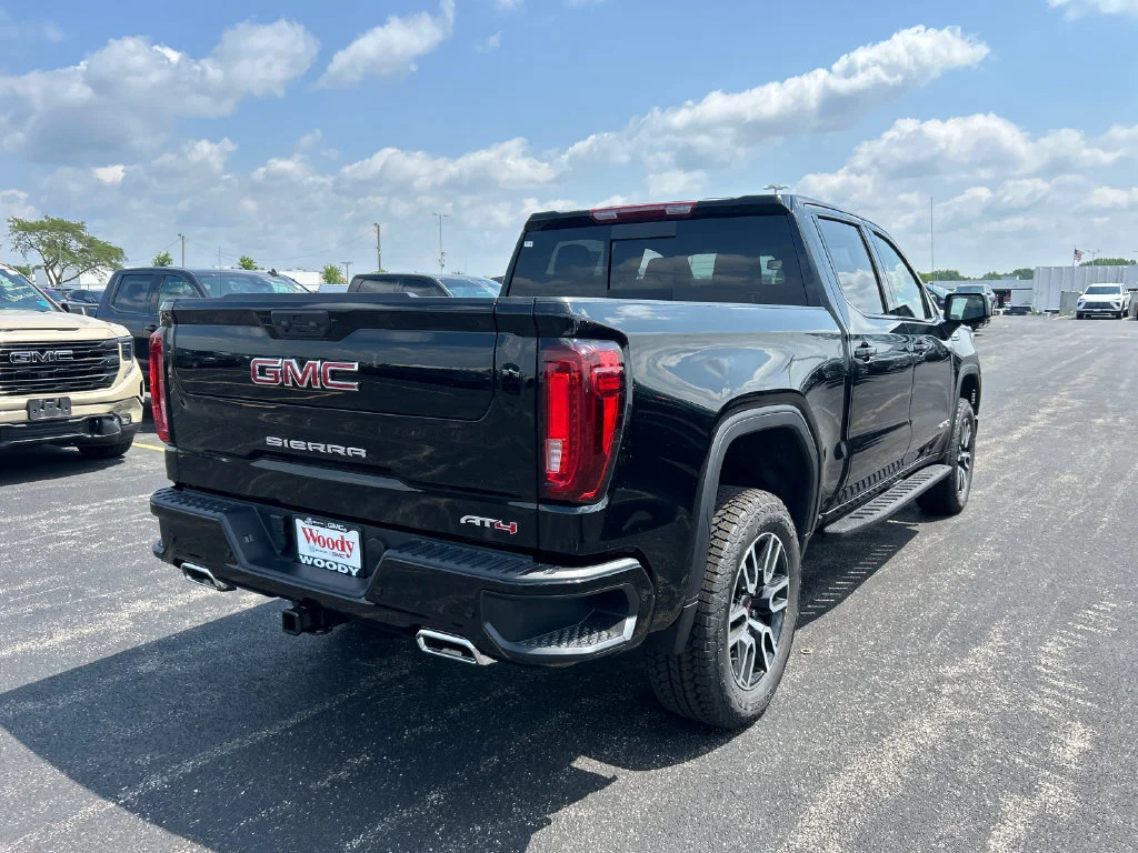 2026 GMC Sierra 1500 AT4 - Photo 7