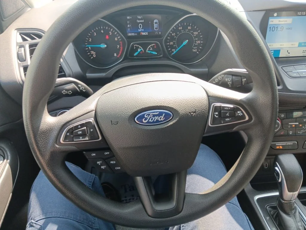 Used 2019 Lightning Blue Metallic Ford SE image 17